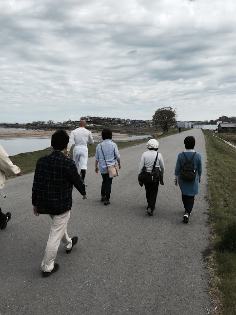 【第9回】伊勢やまだ大学特別講座『桜の宮川堤をウォーキング』が開催されました写真1