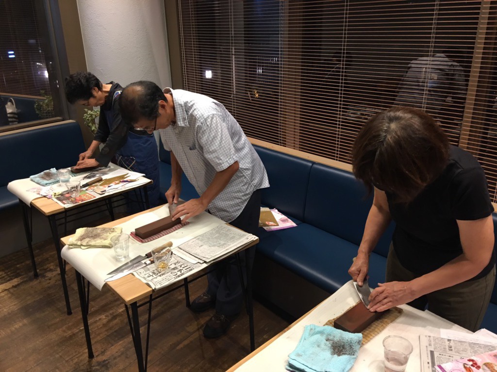 第4回お店ゼミ　伊勢菊一金近の「料理を楽しく快適に！包丁の砥ぎ方体験教室」が開催されました。写真1