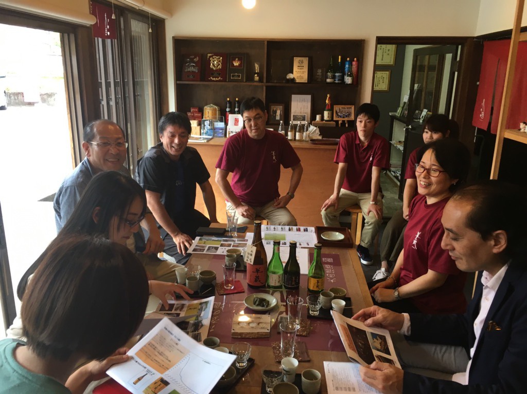 お店ゼミ「日本酒の基礎知識を学び蔵元見学へ行こう！」で『半蔵』酒蔵見学ツアーを開催しました。写真3